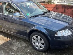 Blau Gebraucht 2004 VW Passat Comfortline Kombi | 3.100 € (Fairer Preis)