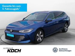 Reef blue metallic Gebraucht 2024 VW Passat Business Kombi | 36.560 € (Superpreis)
