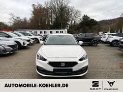 Weiß Gebraucht 2024 Seat Leon Style Limousine | 23.980 € (Fairer Preis)