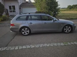 Grau Gebraucht 2005 BMW 530 Kombi | 2.990 € (Superpreis)