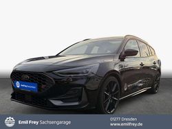 Agate black metallic Gebraucht 2025 Ford Focus ST Kombi | 38.930 € (Fairer Preis)