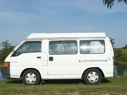Weiß Gebraucht 1992 Mitsubishi L300 Van / Kleinbus | 11.000 €