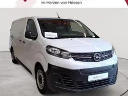 Eis weiß Gebraucht 2022 Opel Vivaro-e Combi Edition Van | 21.790 € (Fairer Preis)