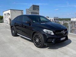 Schwarz Gebraucht 2018 Mercedes GLE400 AMG line SUV | 39.000 € (Fairer Preis)