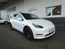 Weiß Gebraucht 2022 Tesla Model Y Long Range SUV | 34.999 € (Guter Preis)