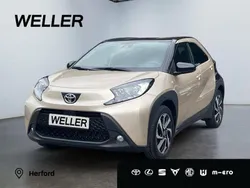 Beige Gebraucht 2024 Toyota Aygo Team Kleinwagen | 16.949 € (Fairer Preis)