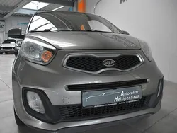 Silber Gebraucht 2012 Kia Picanto Attract Kleinwagen | 2.980 € (Fairer Preis)