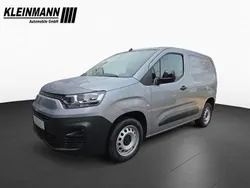 Grau Gebraucht 2023 Fiat Doblò Van / Kleinbus | 19.635 € (Fairer Preis)
