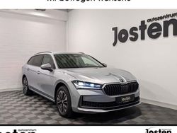 Grau (aluminiumsilber metallic (grau)) Gebraucht 2024 Skoda Superb Selection Kombi | 43.590 €