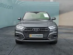 Grau Gebraucht 2020 Audi Q5 Sport SUV | 40.097 € (Teuer)