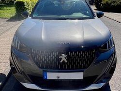 Grau Gebraucht 2020 Peugeot 2008 Allure SUV | 13.200 € (Fairer Preis)