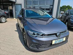 Grau Gebraucht 2024 VW Polo Life Kleinwagen | 19.990 € (Guter Preis)