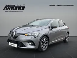 Dolomitgrau metallic (metallic) Gebraucht 2023 Renault Clio V Techno Kleinwagen | 17.400 € (Fairer Preis)