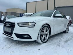 Weiß Gebraucht 2013 Audi A4 Limousine | 9.900 € (Fairer Preis)