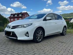 Toyota Auris Hybrid