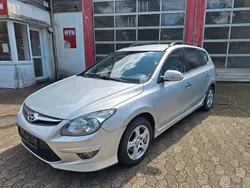 Silber Gebraucht 2012 Hyundai i30 Classic Kombi | 2.999 € (Guter Preis)