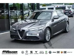 Grau Gebraucht 2016 Alfa Romeo Giulia Super Limousine | 19.985 € (Etwas zu teuer)