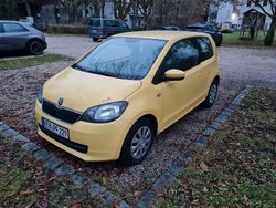 Gelb Gebraucht 2013 Skoda Citigo Active Kleinwagen | 2.600 € (Fairer Preis)