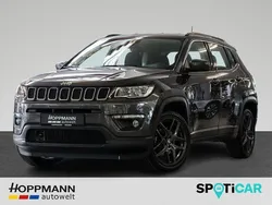 Grau Gebraucht 2019 Jeep Compass Longitude SUV | 17.290 € (Fairer Preis)