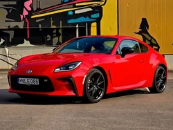 Rot Gebraucht 2023 Toyota GR86 Coupé | 27.999 €