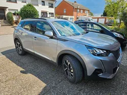 Grau Gebraucht 2022 Peugeot e-2008 Allure+ SUV | 14.500 € (Superpreis)