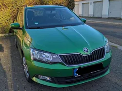 Grün Gebraucht 2017 Skoda Fabia Ambition Kombi | 8.950 € (Fairer Preis)