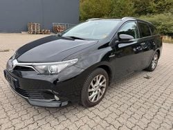Schwarz Gebraucht 2017 Toyota Auris Hybrid Limousine | 10.100 € (Guter Preis)