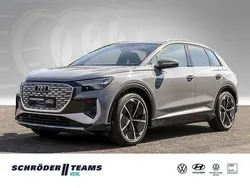 Grau Gebraucht 2021 Audi Q4 e-tron S-Line SUV | 36.980 €