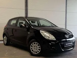 Schwarz Gebraucht 2011 Hyundai i20 Kleinwagen | 3.890 € (Fairer Preis)