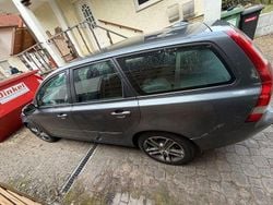 Grau Gebraucht 2007 Volvo V50 Kinetic Kombi | 2.300 € (Fairer Preis)