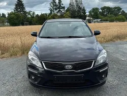 Schwarz Gebraucht 2012 Kia Ceed Kombi | 5.000 €