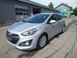 Silber Gebraucht 2014 Hyundai i30 Classic Coupé | 8.700 € (Fairer Preis)