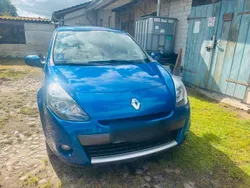 Blau Gebraucht 2010 Renault Clio II Limousine | 2.499 € (Fairer Preis)