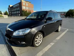 Schwarz Gebraucht 2014 Skoda Fabia Best of Kombi | 5.750 € (Fairer Preis)