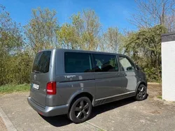 Grau Gebraucht 2012 VW T5 Van | 29.500 € (Teuer)