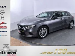 Mountaingrau metalliclack Gebraucht 2018 Mercedes A180 Progressive Limousine | 22.490 € (Teuer)
