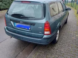 Grün Gebraucht 2003 Ford Focus Kombi | 1.300 € (Fairer Preis)