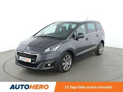 Grau Gebraucht 2014 Peugeot 5008 Allure Van / Kleinbus | 13.750 €