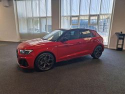Rot Gebraucht 2024 Audi A1 Sportback S-Line Kleinwagen | 27.999 € (Fairer Preis)