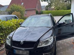 Schwarz Gebraucht 2010 Skoda Octavia vRS Kombi | 7.119 € (Fairer Preis)