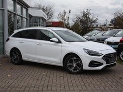 Weiß Gebraucht 2020 Hyundai i30 Kombi | 16.450 € (Guter Preis)