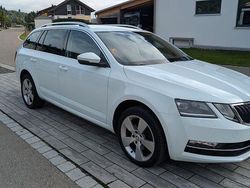 Weiß Gebraucht 2019 Skoda Octavia Style Kombi | 15.500 € (Fairer Preis)