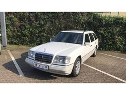 Weiss Gebraucht 1994 Mercedes E200 Kombi | 18.900 €