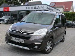 Braun Gebraucht 2017 Citroën Berlingo XTR Van / Kleinbus | 12.680 € (Teuer)