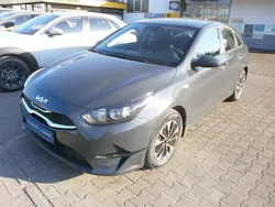 Grau Neu 2025 Kia Ceed Limousine | 21.490 € (Guter Preis)