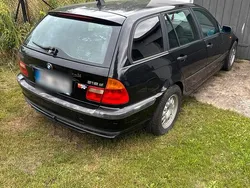 Schwarz Gebraucht 2002 BMW 318 Kombi | 1.200 € (Fairer Preis)