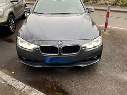 Grau Gebraucht 2017 BMW 320 Sport Line Kombi | 12.500 € (Guter Preis)