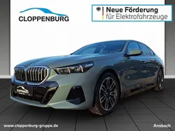 Cape york grün metallic Gebraucht 2024 BMW i5 M Sport Limousine | 67.845 € (Guter Preis)