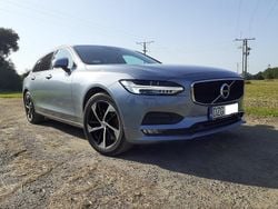 Blau Gebraucht 2018 Volvo V90 Momentum Kombi | 23.000 € (Guter Preis)