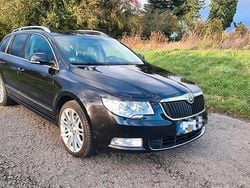 Schwarz Gebraucht 2013 Skoda Superb Kombi | 10.500 € (Fairer Preis)